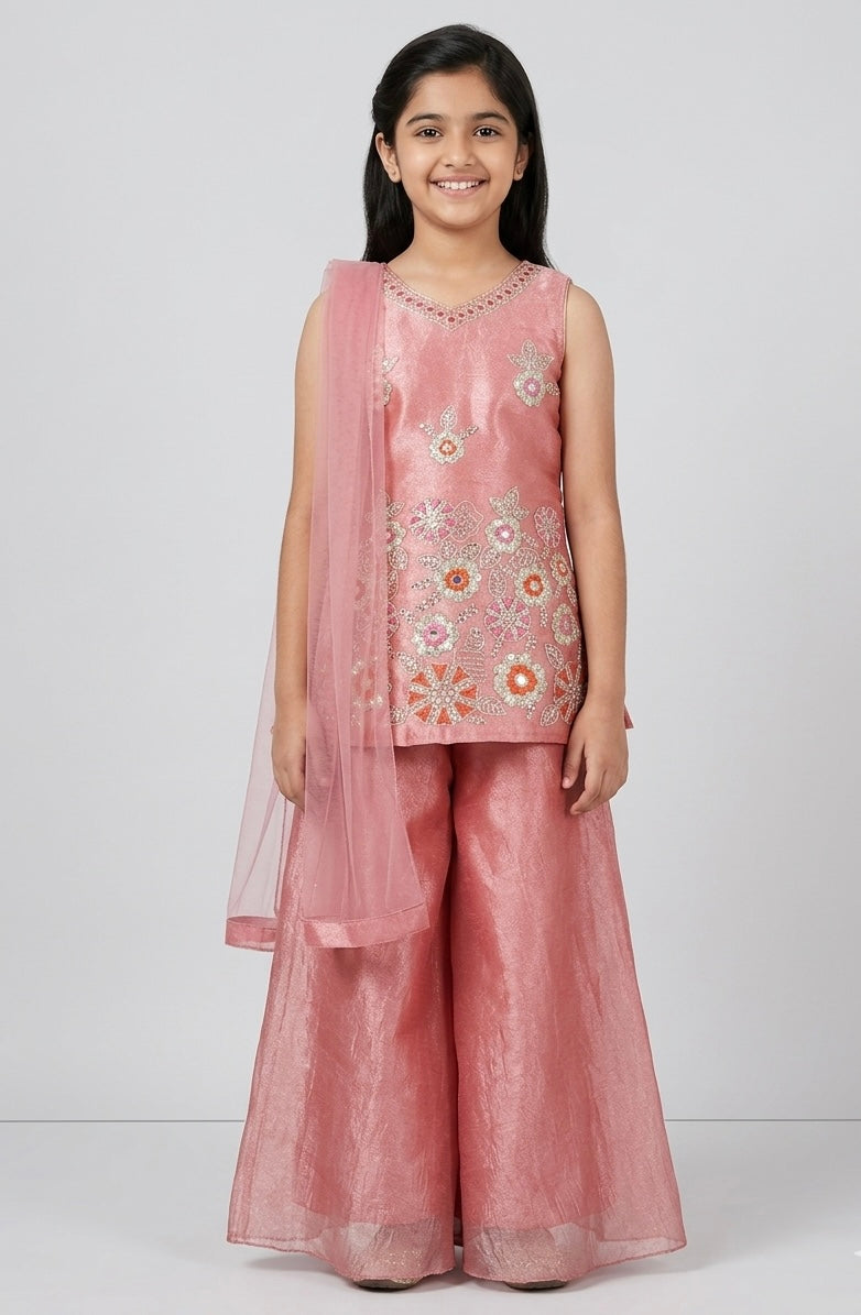 Crush Fendy Multicolor Embroidery Chic