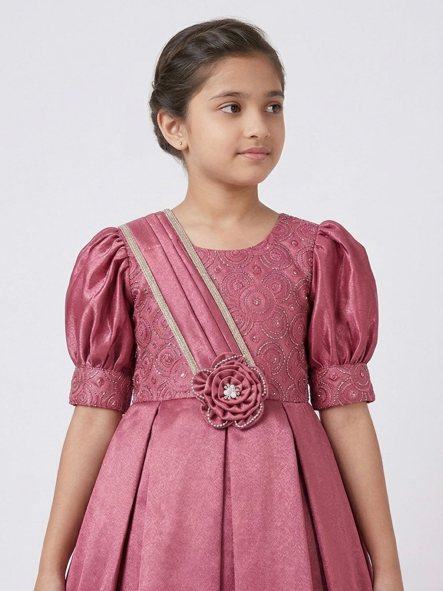 🌟 Elegant Mauve-Pink Party Wear Gown 🌟